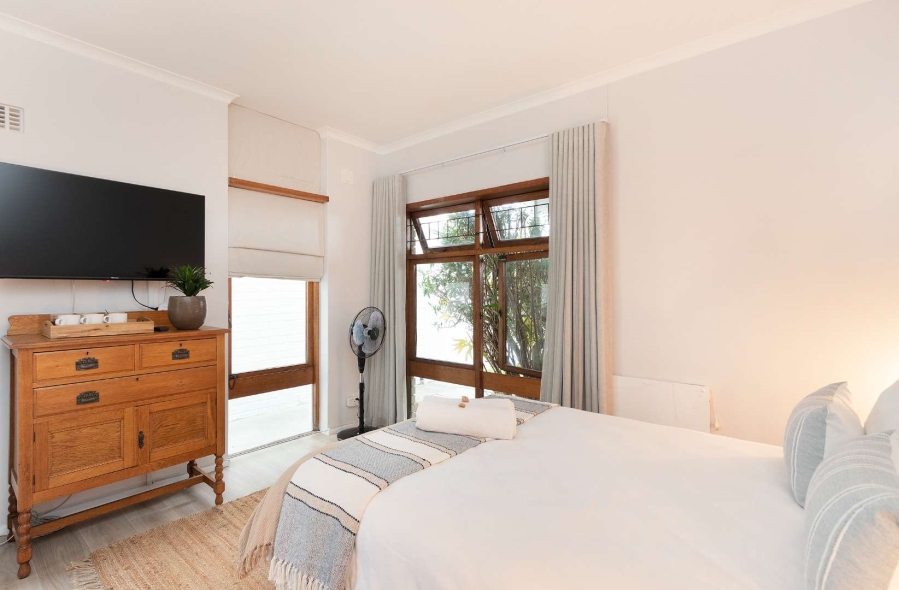 To Let 1 Bedroom Property for Rent in Camps Bay Western Cape